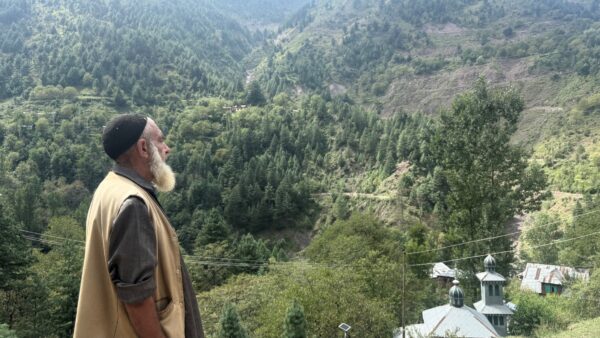Kashmir’s Border Civilians Sit Between Shelled Roofs and Self-Made Bunkers – The Diplomat