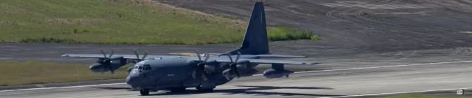 Pakistan Accused of Sheltering Iranian Military Aircraft Despite Mediator Role
