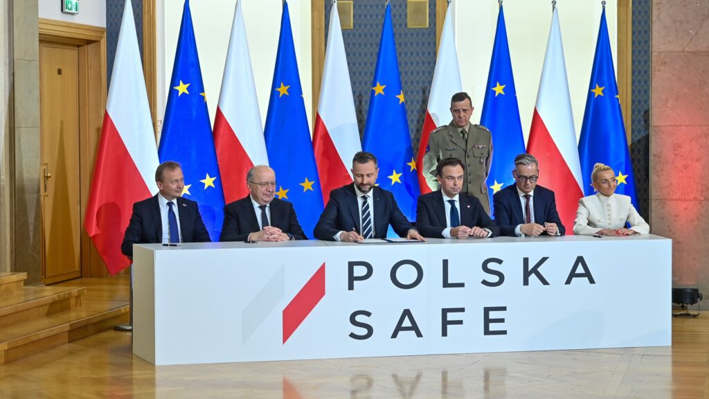 Canada to buy Polish drones, deepen defense ties by leveraging EU SAFE funds