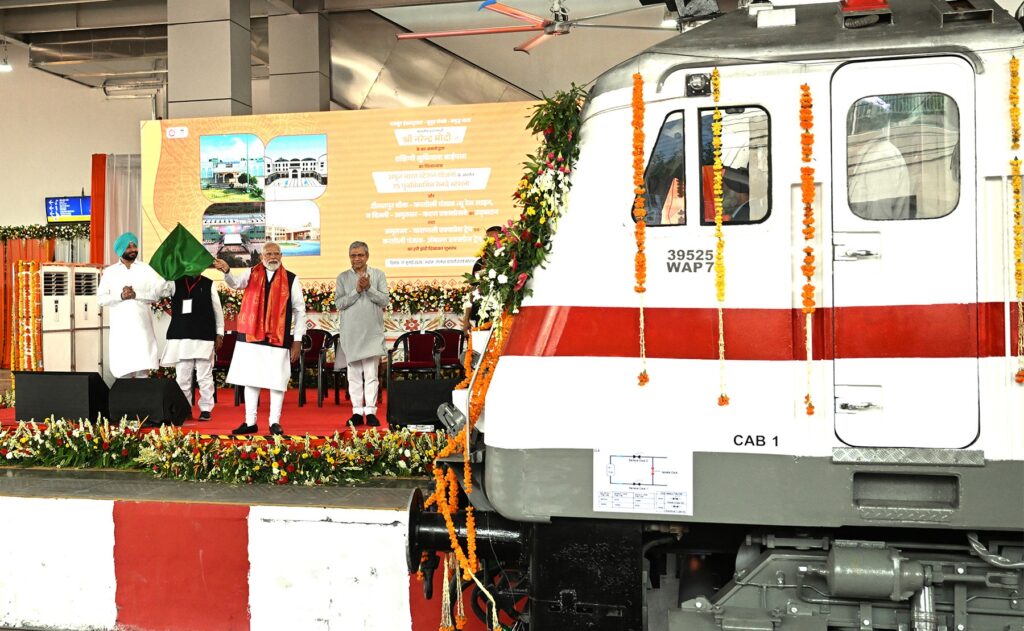 India unveils first indigenous hydrogen-powered train, advancing green rail ambitions