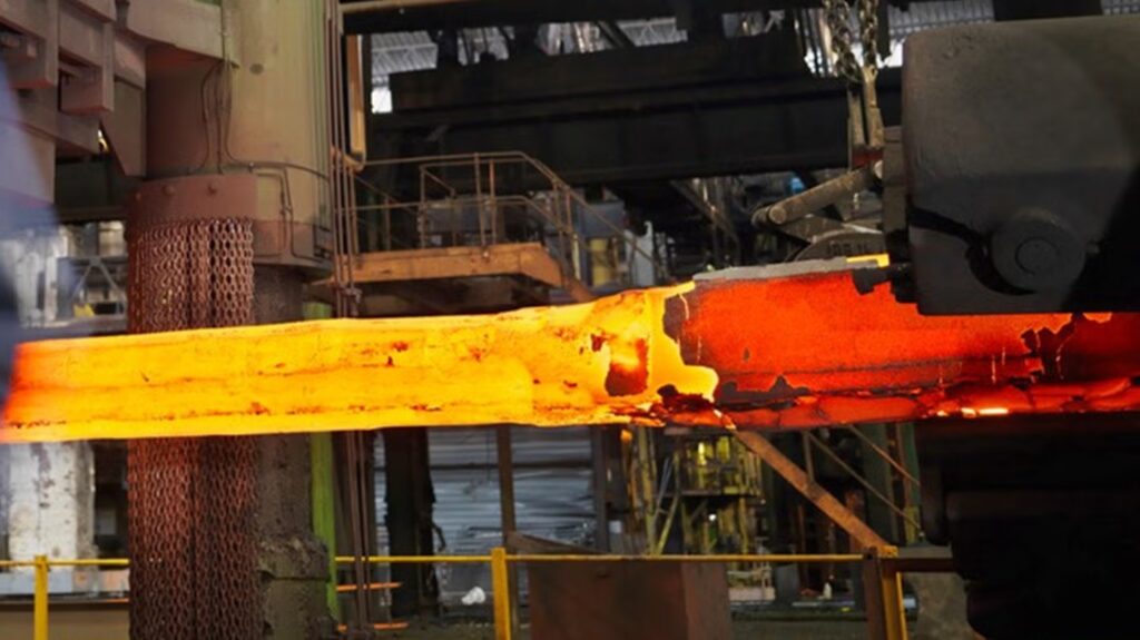 Ukraine receives first batch of UK-built artillery barrels