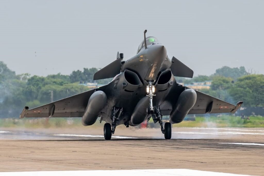 Dassault Submits 114-Rafale MRFA Bid to India