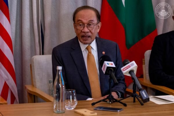 Malaysian PM Offers to Host Myanmar’s President in Refugee Repatriation Push – The Diplomat
